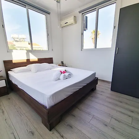 Апартаменты Oroklini Star 200metres From The Sandy *