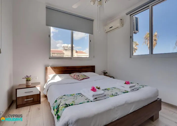 Oroklini Star 200metres From The Sandy Apartamento Lárnaca