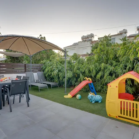 Appartamento Oroklini Star 200metres From The Sandy Larnaca