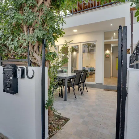 Oroklini Star 200metres From The Sandy *