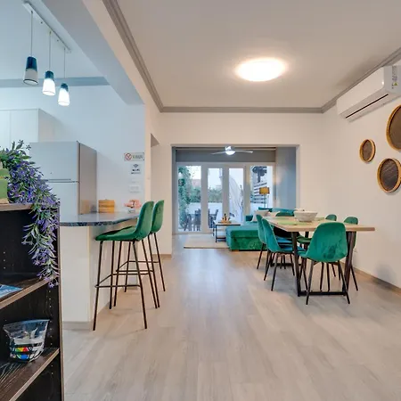 Oroklini Star 200metres From The Sandy Appartamento Larnaca