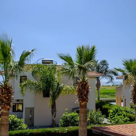 Oroklini Star 200metres From The Sandy * לרנקה