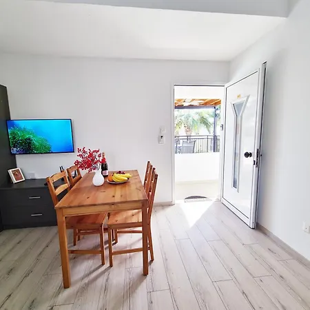 דירה Oroklini Star 200metres From The Sandy לרנקה