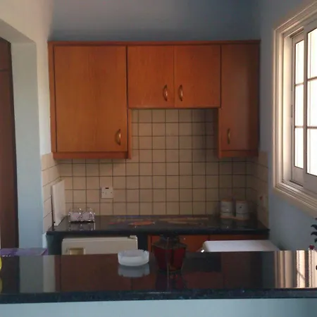 Oroklini Star 200metres From The Sandy דירה לרנקה