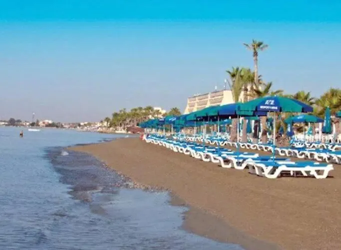 Oroklini Star 200metres From The Sandy Appartamento