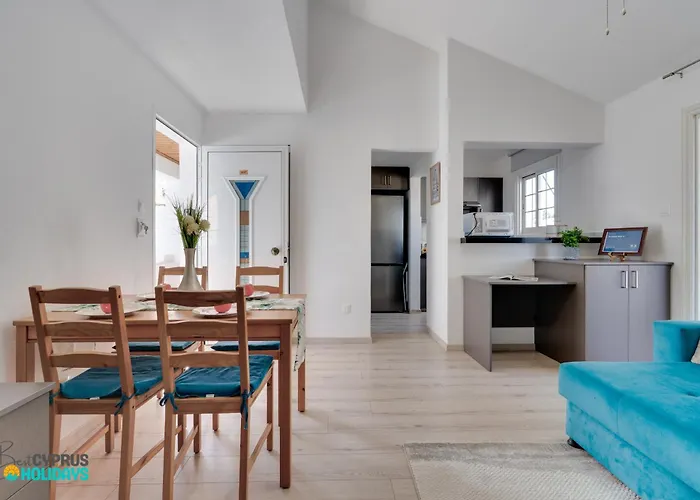 Oroklini Star 200metres From The Sandy Apartmán Larnaca