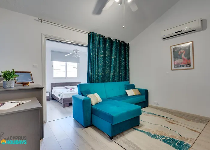 Oroklini Star 200metres From The Sandy Apartmán