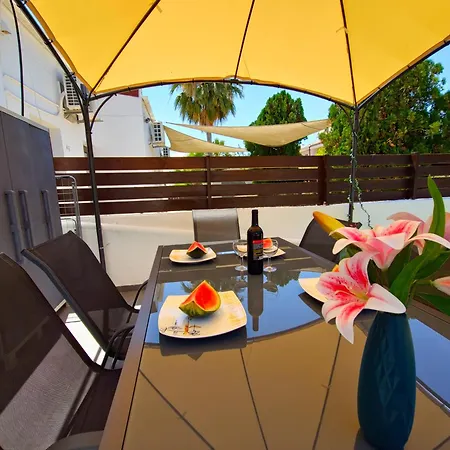 Oroklini Star 200Metres From The Sandy Beach Apartment Larnaca